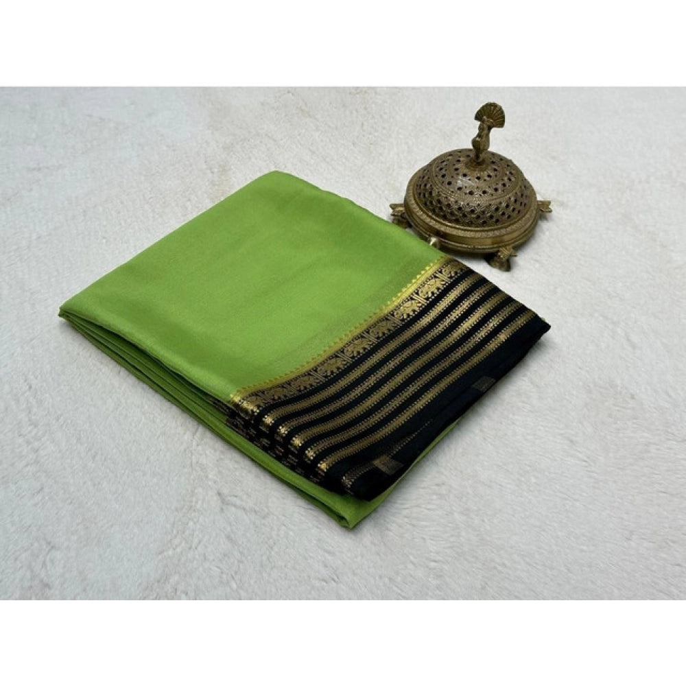 Women's Crepe Chit Pallu Solid Saree With Unstitched Blouse 5.5Mtr  (Green)