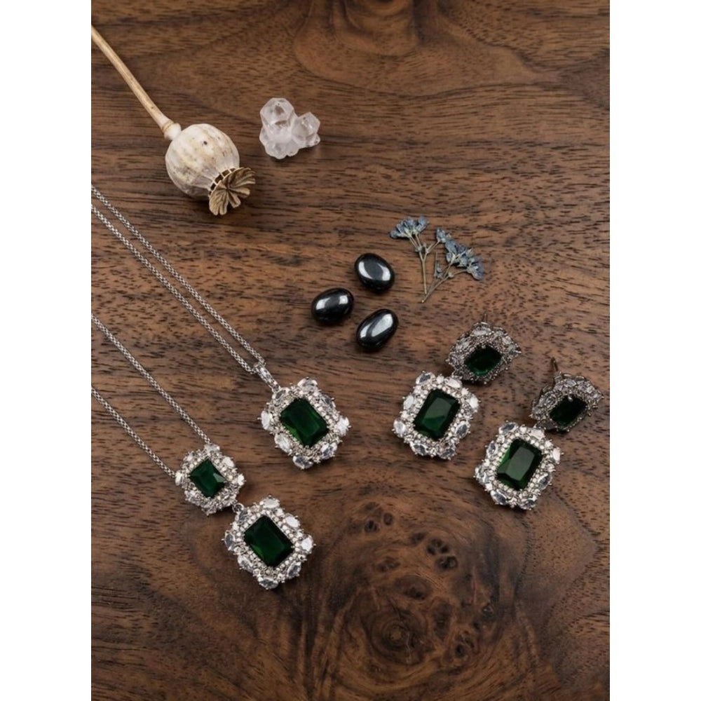Women's Brass Silver Plated Pendant Set (Green)
