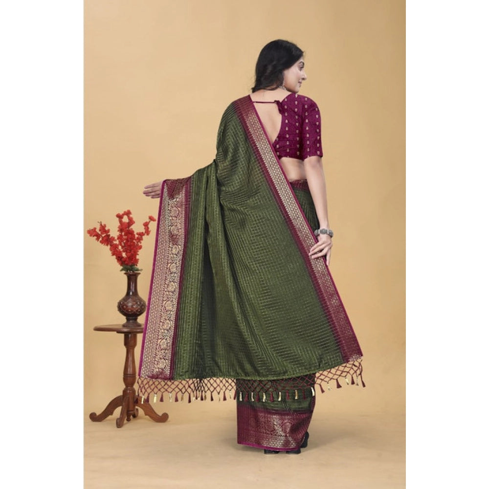 Women's Cotton Blend Checkered Saree With Unstitched Blouse 5.5Mtr (Green)