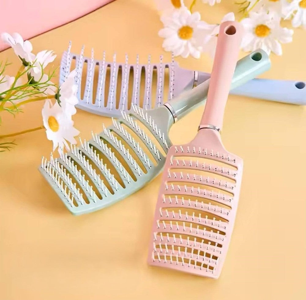 Generic Plastic Detangling Hair Brush (Multicolor)