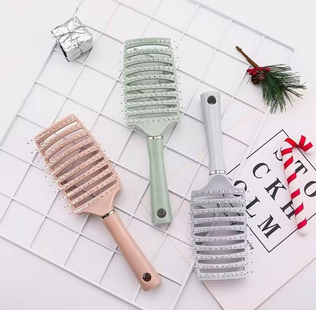 Generic Plastic Detangling Hair Brush (Multicolor)