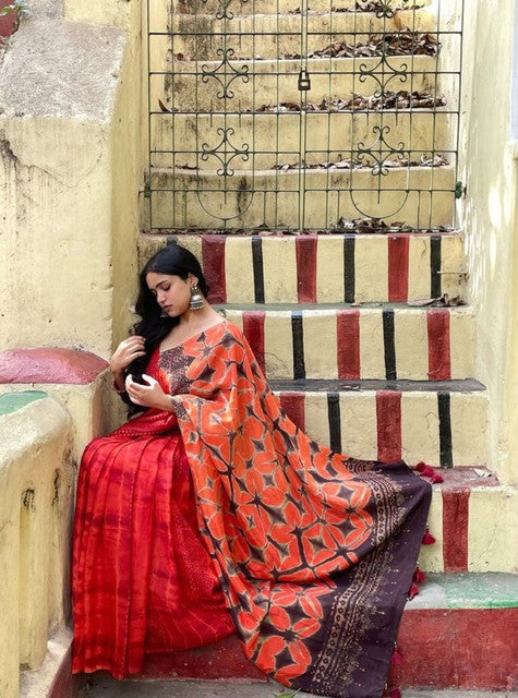 Women's Linen Floral Printed Saree With Unstitched Blouse - 5.5 Mtr (Red-Orange)