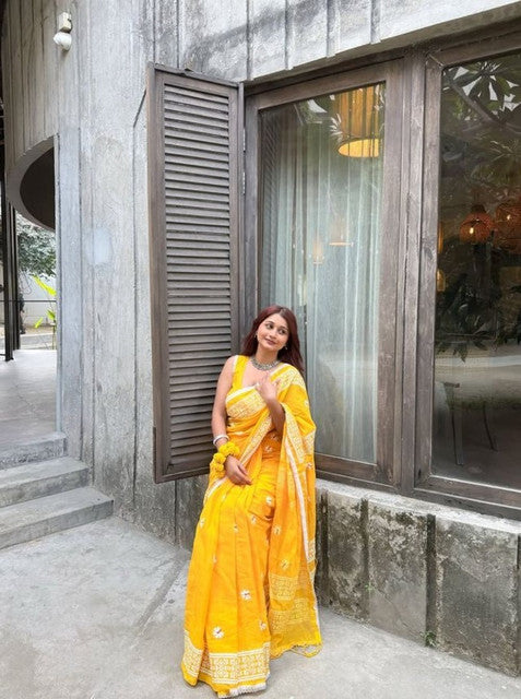 Women's Linen Floral Printed Saree With Unstitched Blouse - 5.5 Mtr (Yellow)