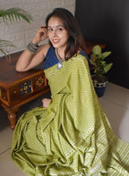 Women's Linen Printed Saree With Unstitched Blouse - 5.5 Mtr (Green)