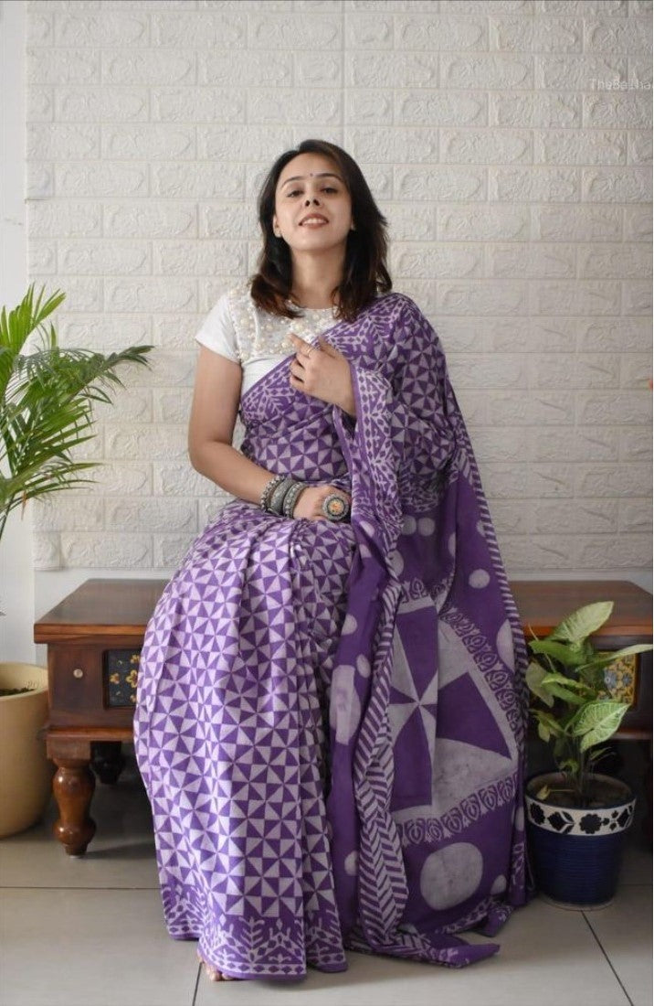 Women's Linen Printed Saree With Unstitched Blouse - 5.5 Mtr (Purple)
