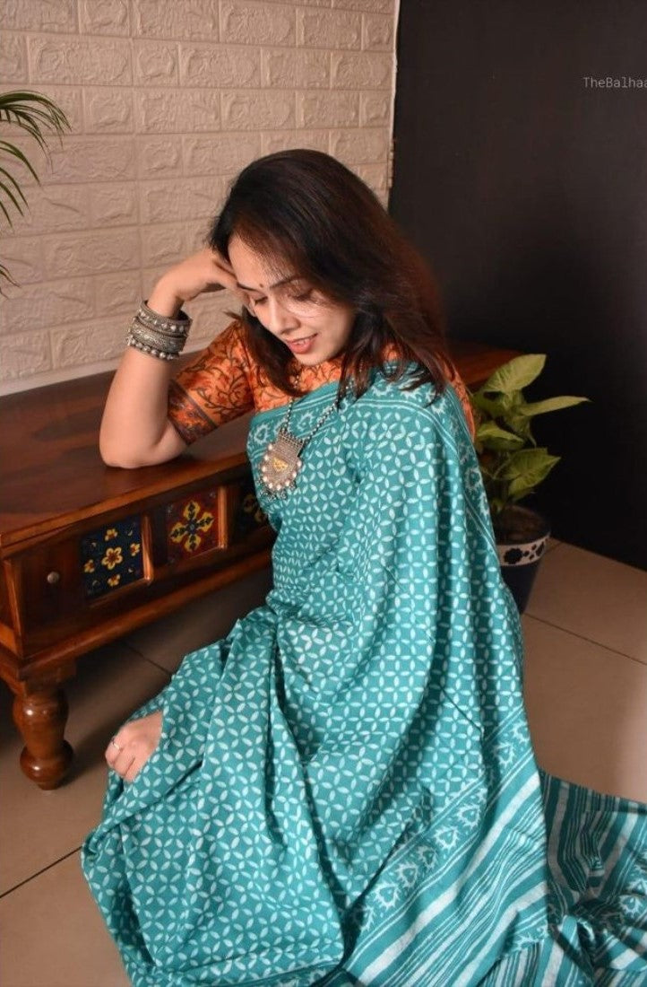 Women's Linen Printed Saree With Unstitched Blouse - 5.5 Mtr (Teal)