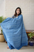 Women's Linen Printed Saree With Unstitched Blouse - 5.5 Mtr (Royal blue)