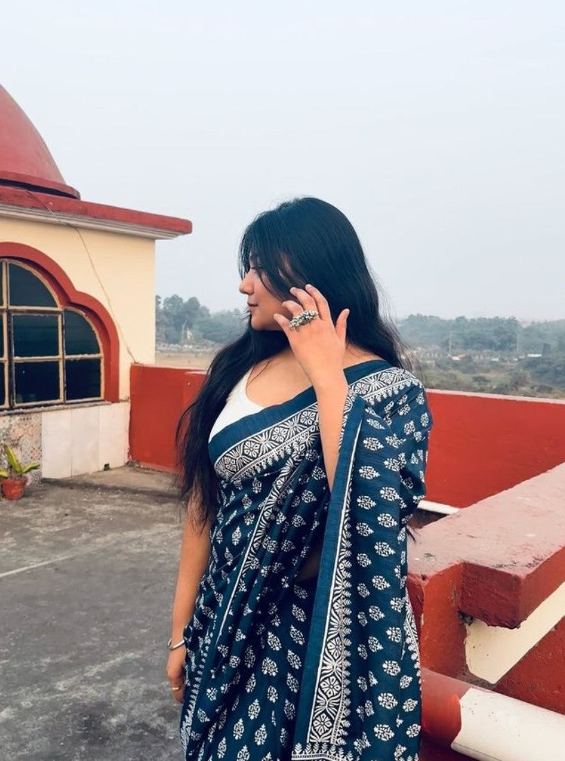 Women's Linen Printed Saree With Unstitched Blouse - 5.5 Mtr (Navy Blue)